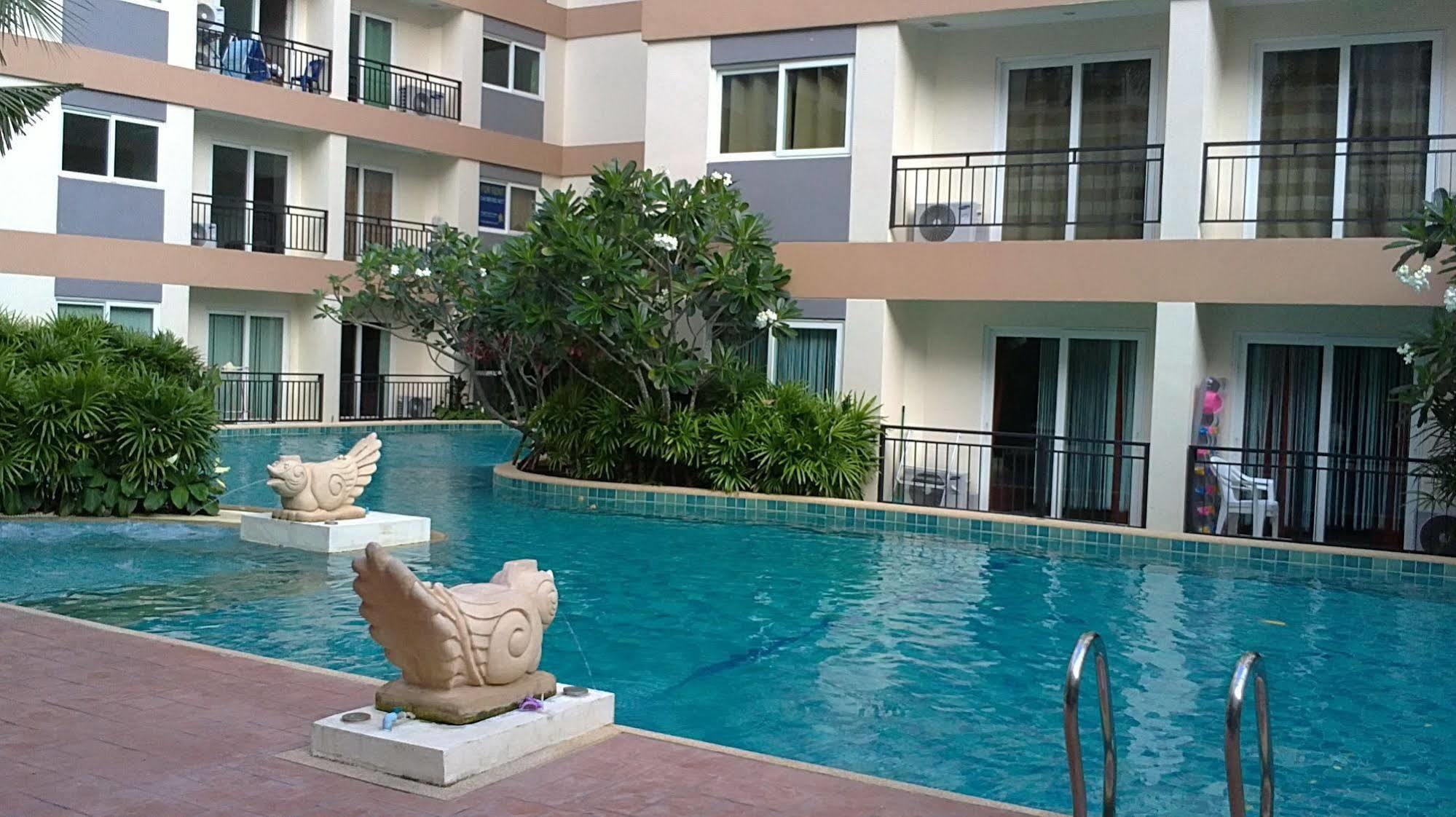 Park Lane Resort By West Joint Venture Jomtien Beach Exterior photo